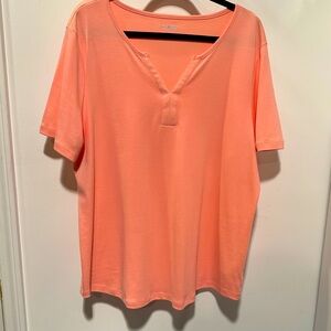 Kim Rogers - 1X - short sleeve top - peach color - excellent condition